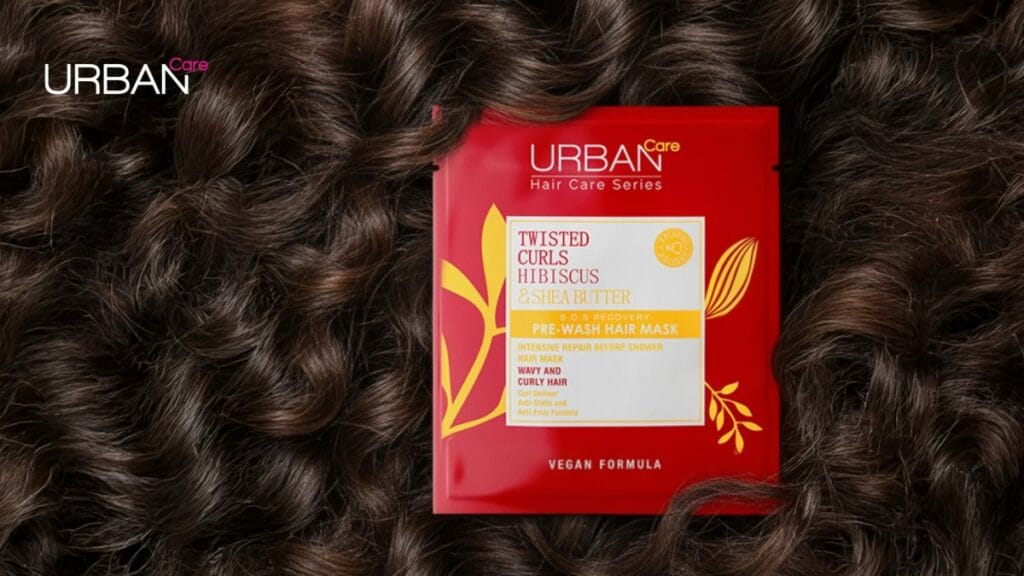 Îngrijirea părului creț natural: Ghid complet pentru bucle sănătoase și definite în 2026